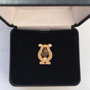 Alpha Chi Omega Lyre Pin